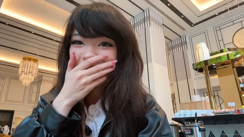 Emiru photo 13 of 4918