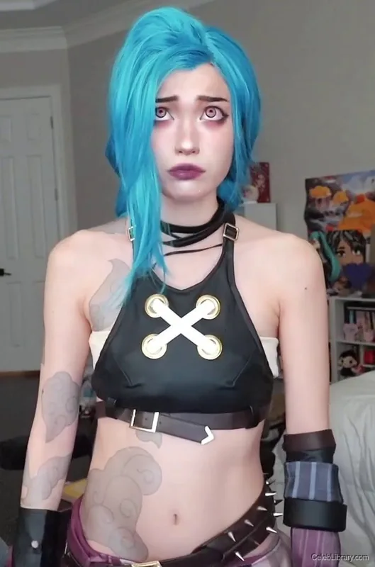 Emiru photo 3 of 4918