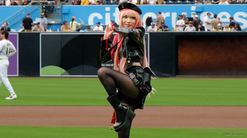 Emiru photo 17 of 4918