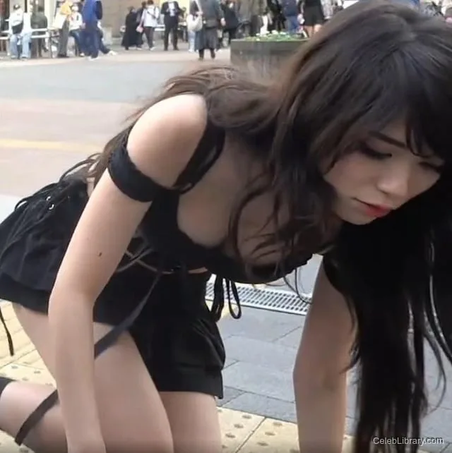 Emiru photo 10 of 4918
