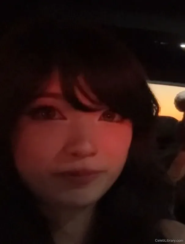 Emiru photo 23 of 4918