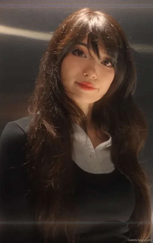 Emiru photo 23 of 4918