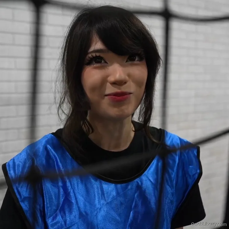 Emiru photo 5 of 4918