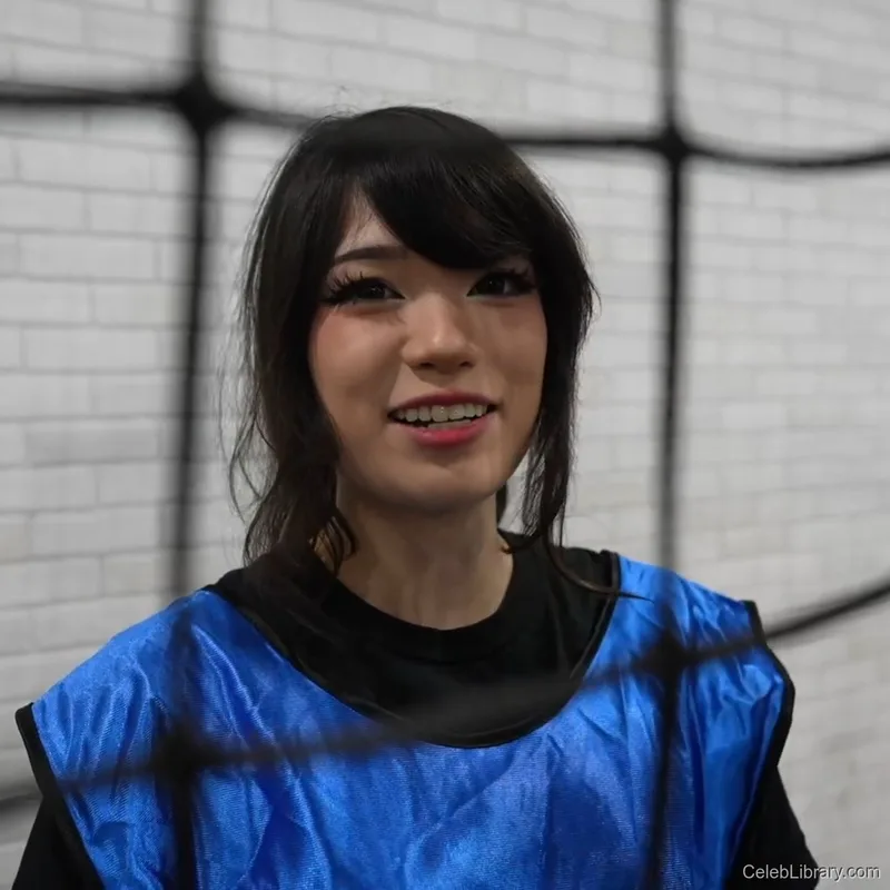 Emiru photo 6 of 4918