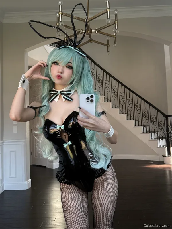 Emiru photo 20 of 4918