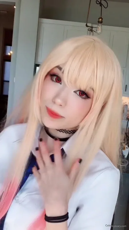 Emiru photo 11 of 4918
