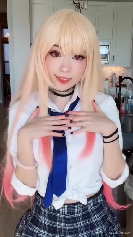 Emiru photo 4 of 4918