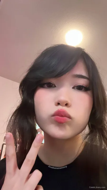 Emiru photo 16 of 4918