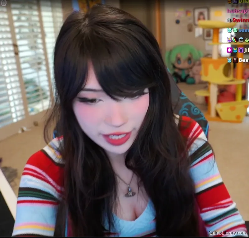 Emiru photo 14 of 4918