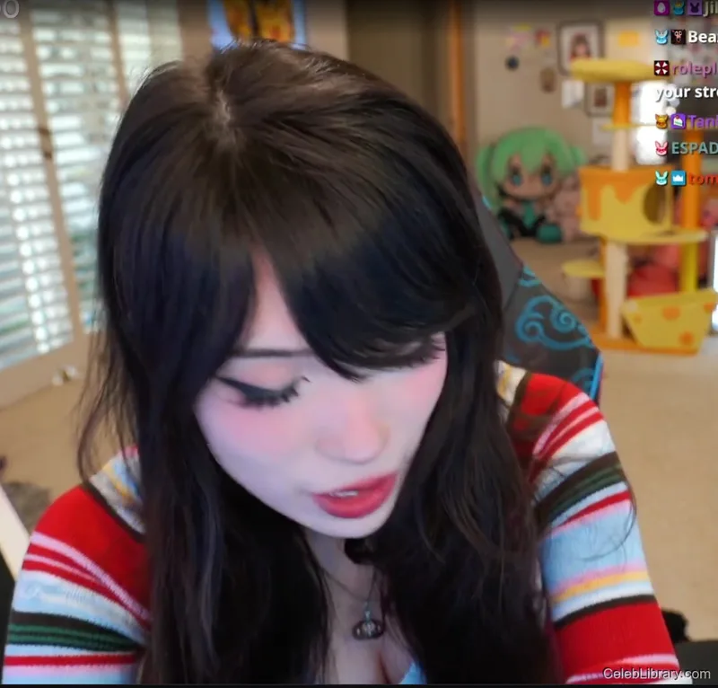 Emiru photo 15 of 4918