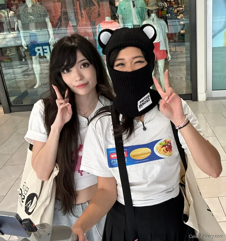 Emiru photo 22 of 4918