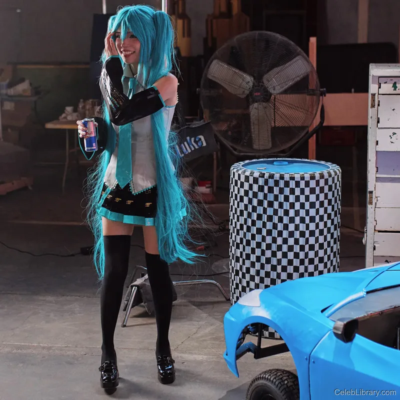 Emiru photo 23 of 4918
