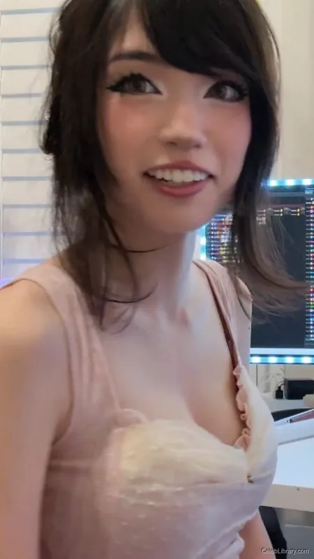 Emiru photo 1 of 4918