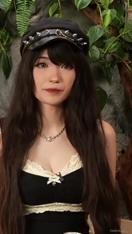 Emiru photo 13 of 4918