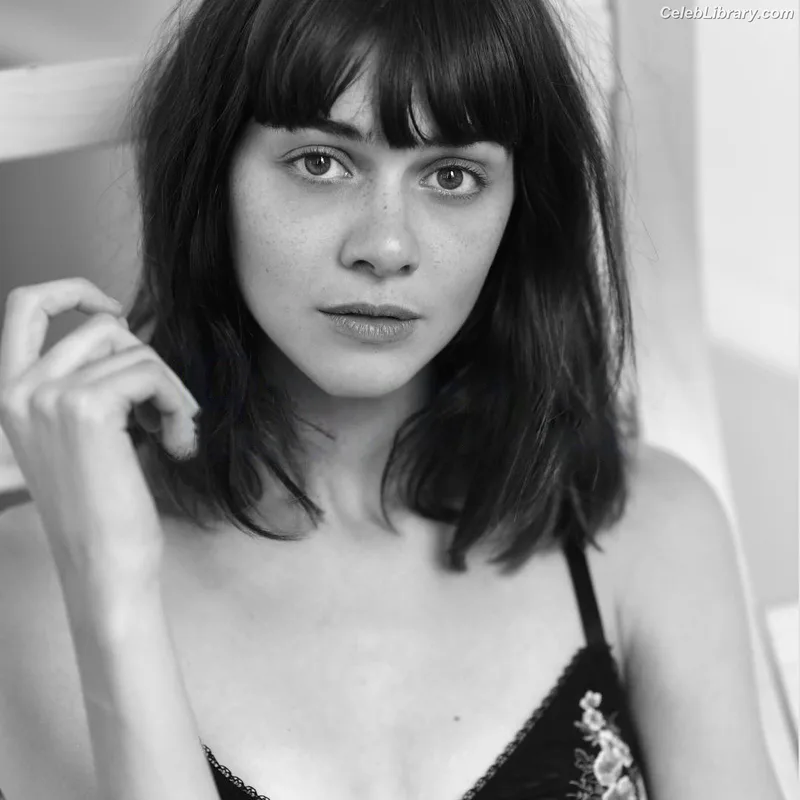 Emma Appleton photo 1 of 50