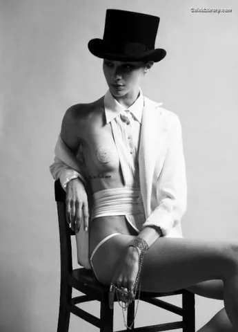 Emma Appleton photo 17 of 50