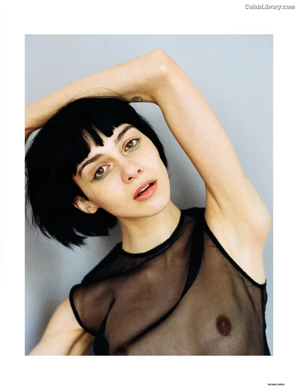Emma Appleton photo 19 of 50