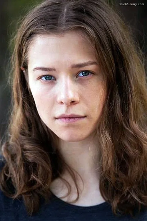 Emma D'arcy photo 4 of 165