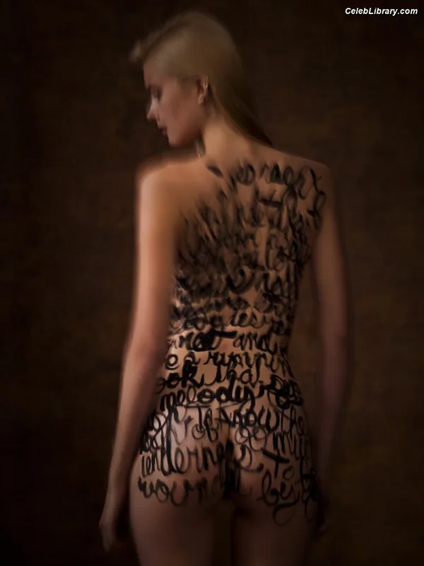 Emma Ishta photo 9 of 22
