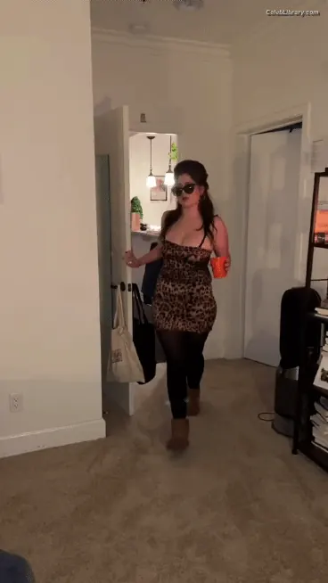 Emma Kenney photo 15 of 428