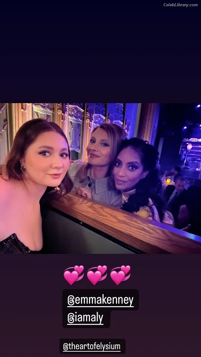 Emma Kenney photo 13 of 428