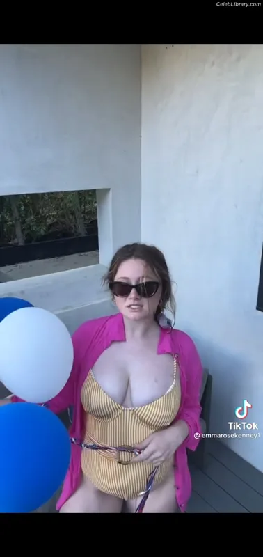 Emma Kenney photo 13 of 415
