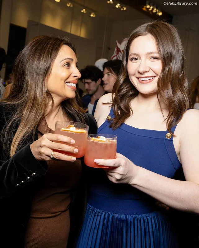 Emma Kenney photo 14 of 415