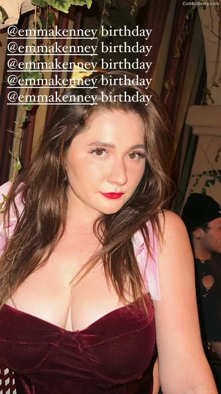Emma Kenney photo 22 of 415