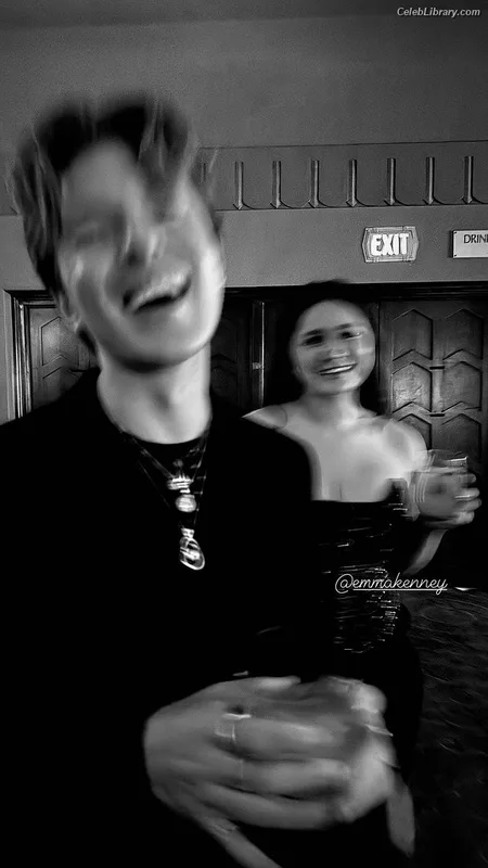 Emma Kenney photo 13 of 415
