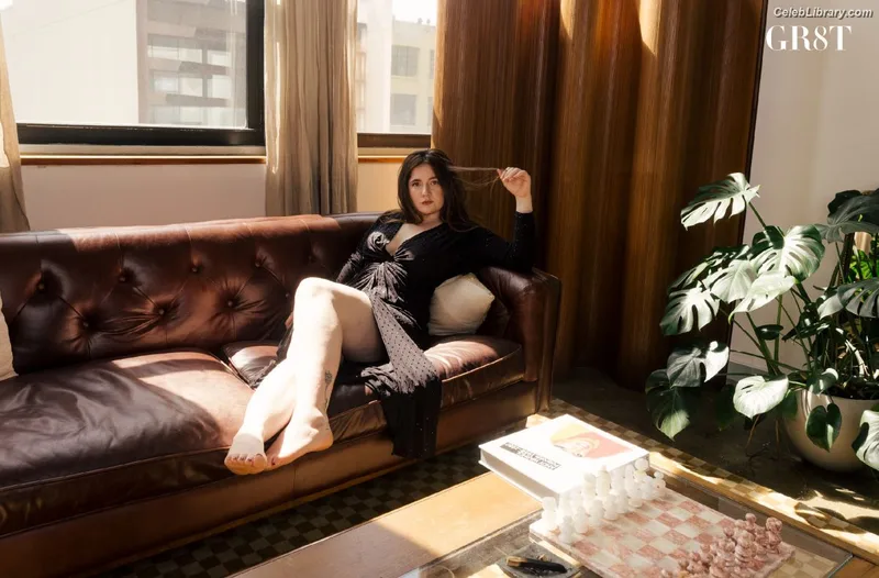 Emma Kenney photo 22 of 415