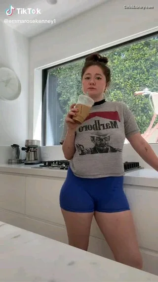 Emma Kenney photo 15 of 415