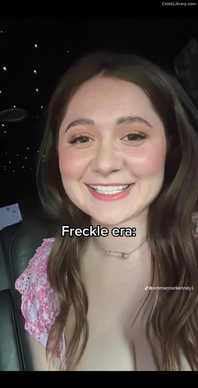 Emma Kenney photo 21 of 415