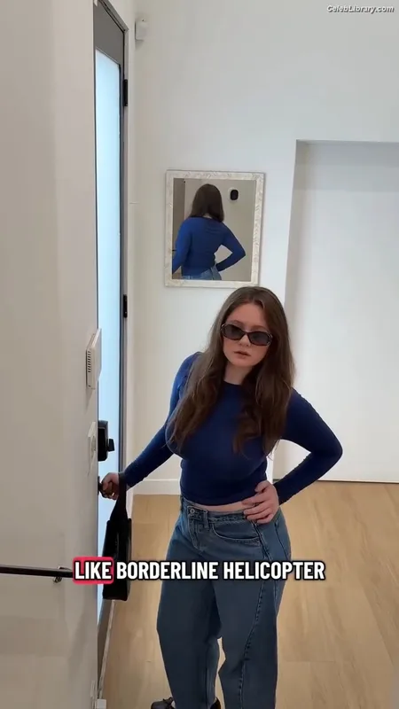 Emma Kenney photo 5 of 415