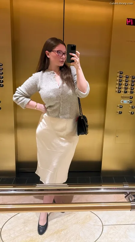 Emma Kenney photo 9 of 415