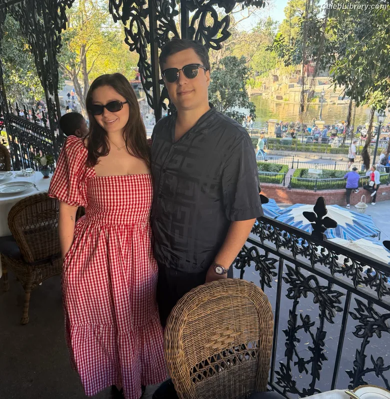 Emma Kenney photo 24 of 415