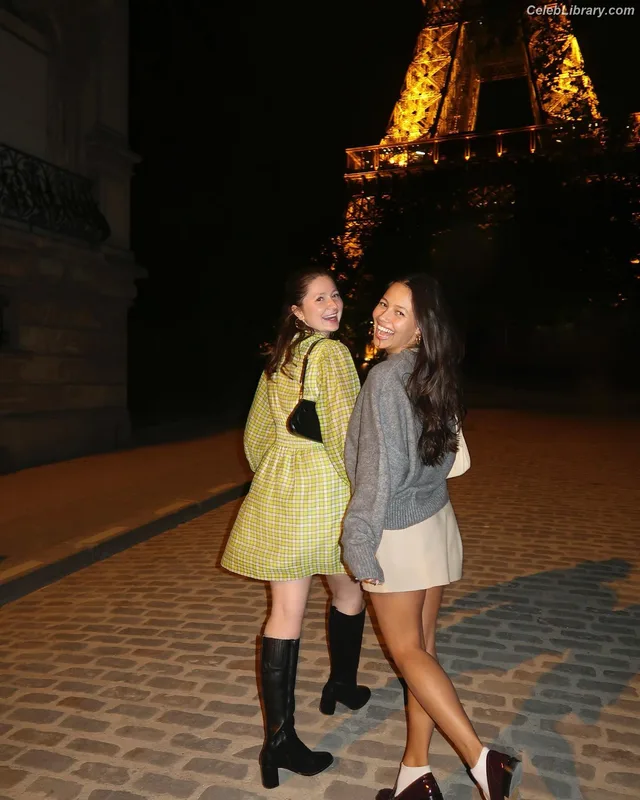 Emma Kenney photo 20 of 415