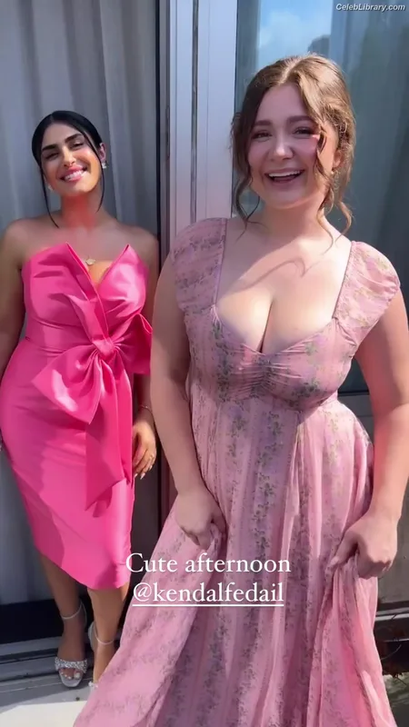 Emma Kenney photo 6 of 415
