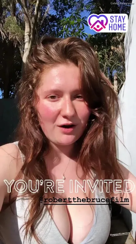 Emma Kenney photo 1 of 415