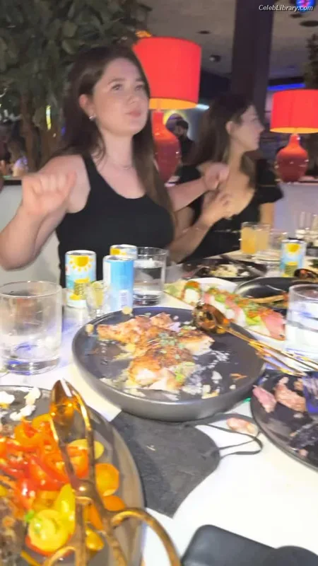 Emma Kenney photo 16 of 415