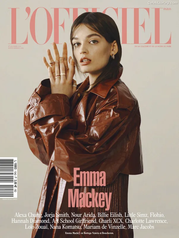 Emma Mackey photo 2 of 361