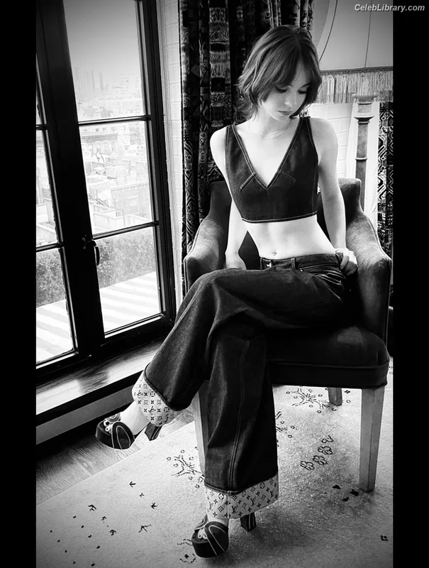 Emma Myers photo 9 of 1322