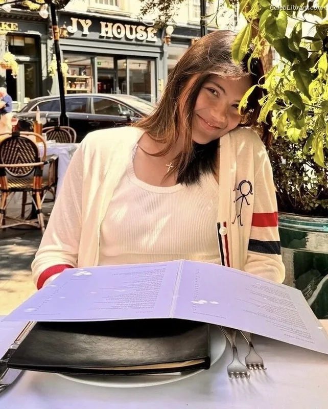 Emma Raducanu photo 1 of 1670