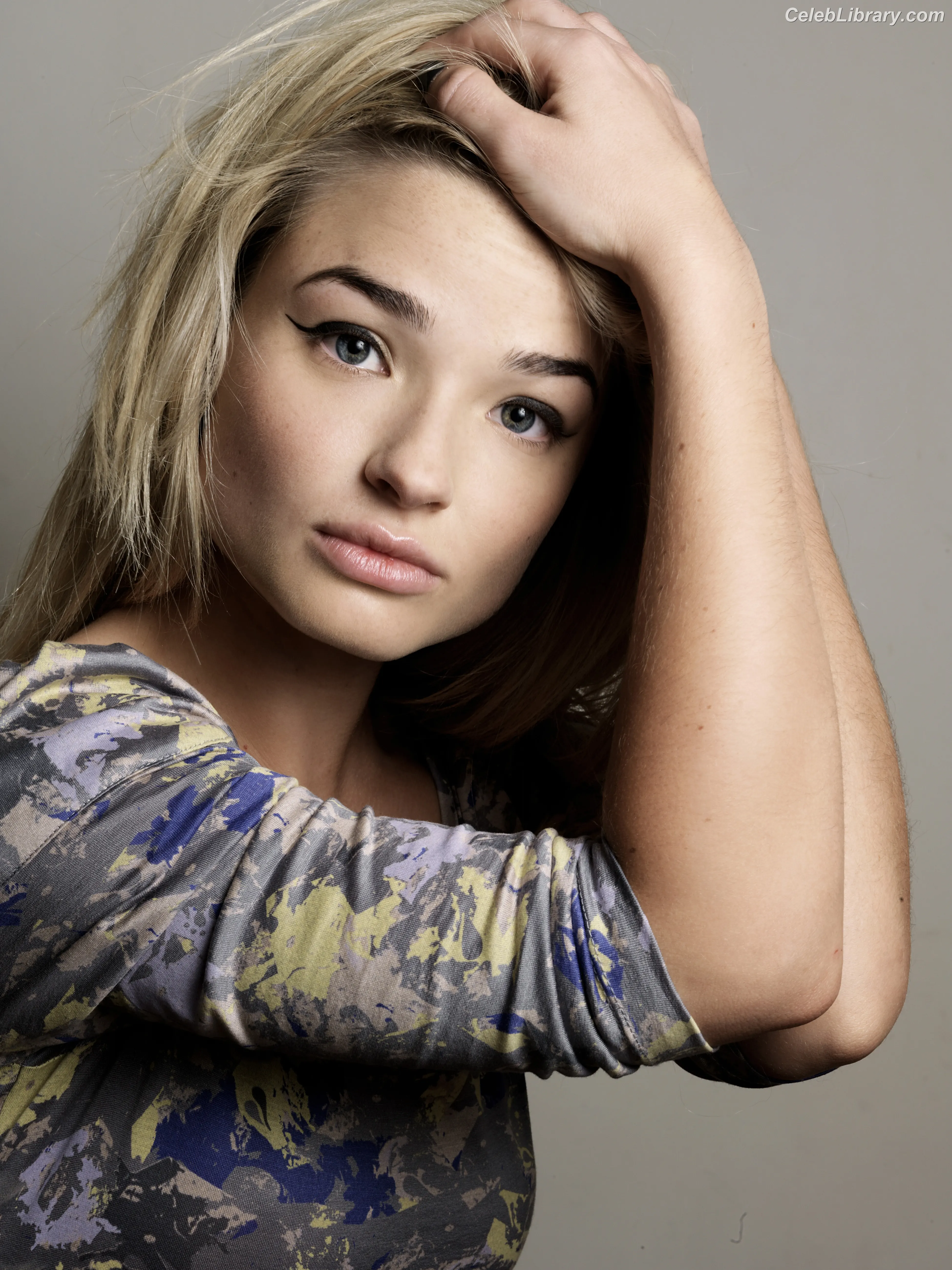 Emma Rigby photo 23 of 77