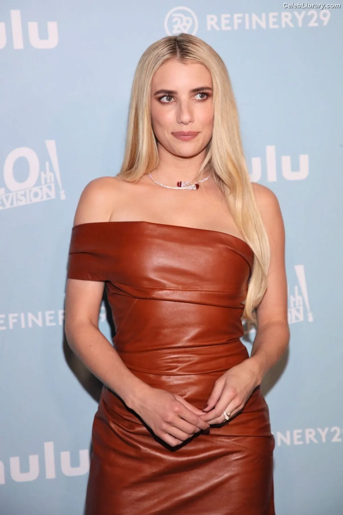 Emma Roberts photo 12 of 1782