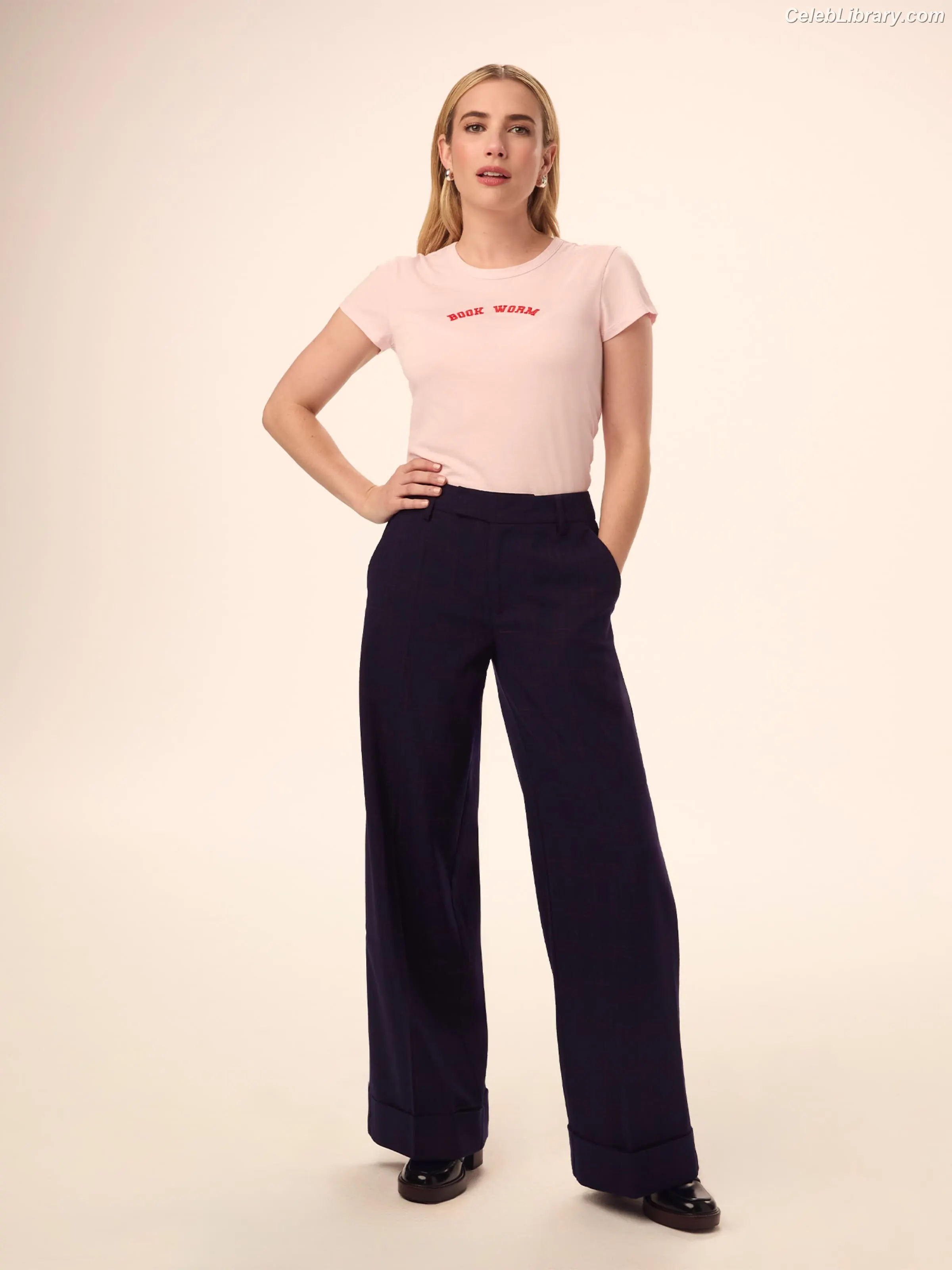 Emma Roberts photo 5 of 1782