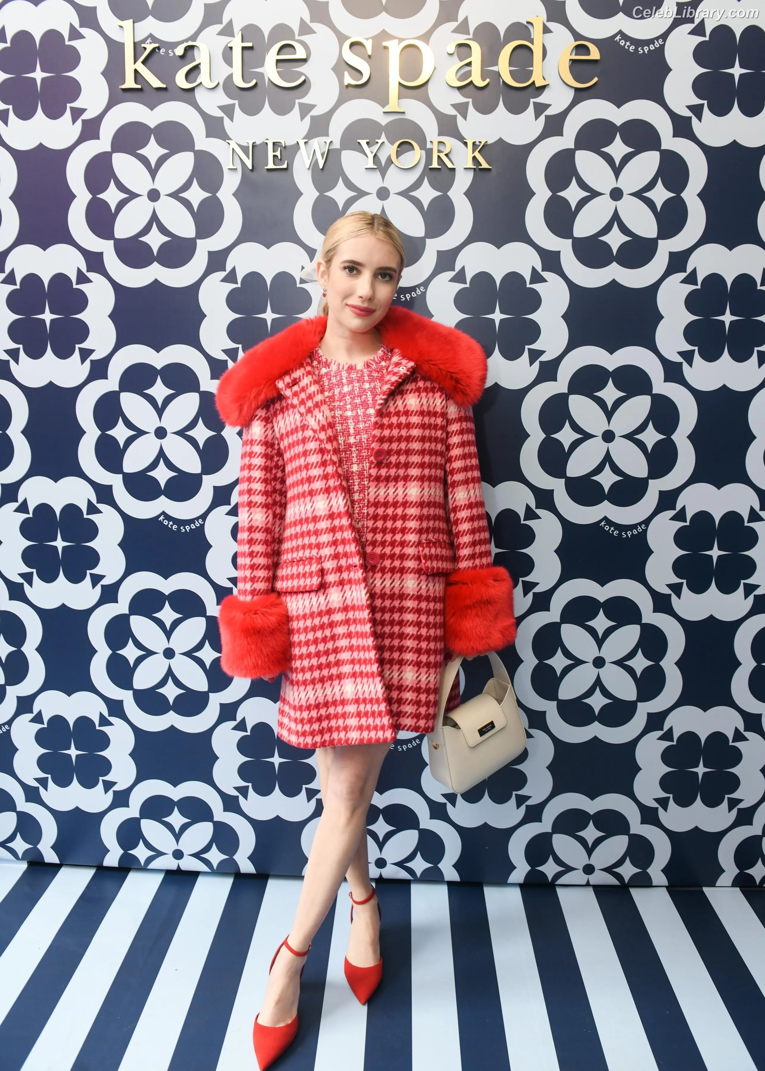 Emma Roberts photo 3 of 1782
