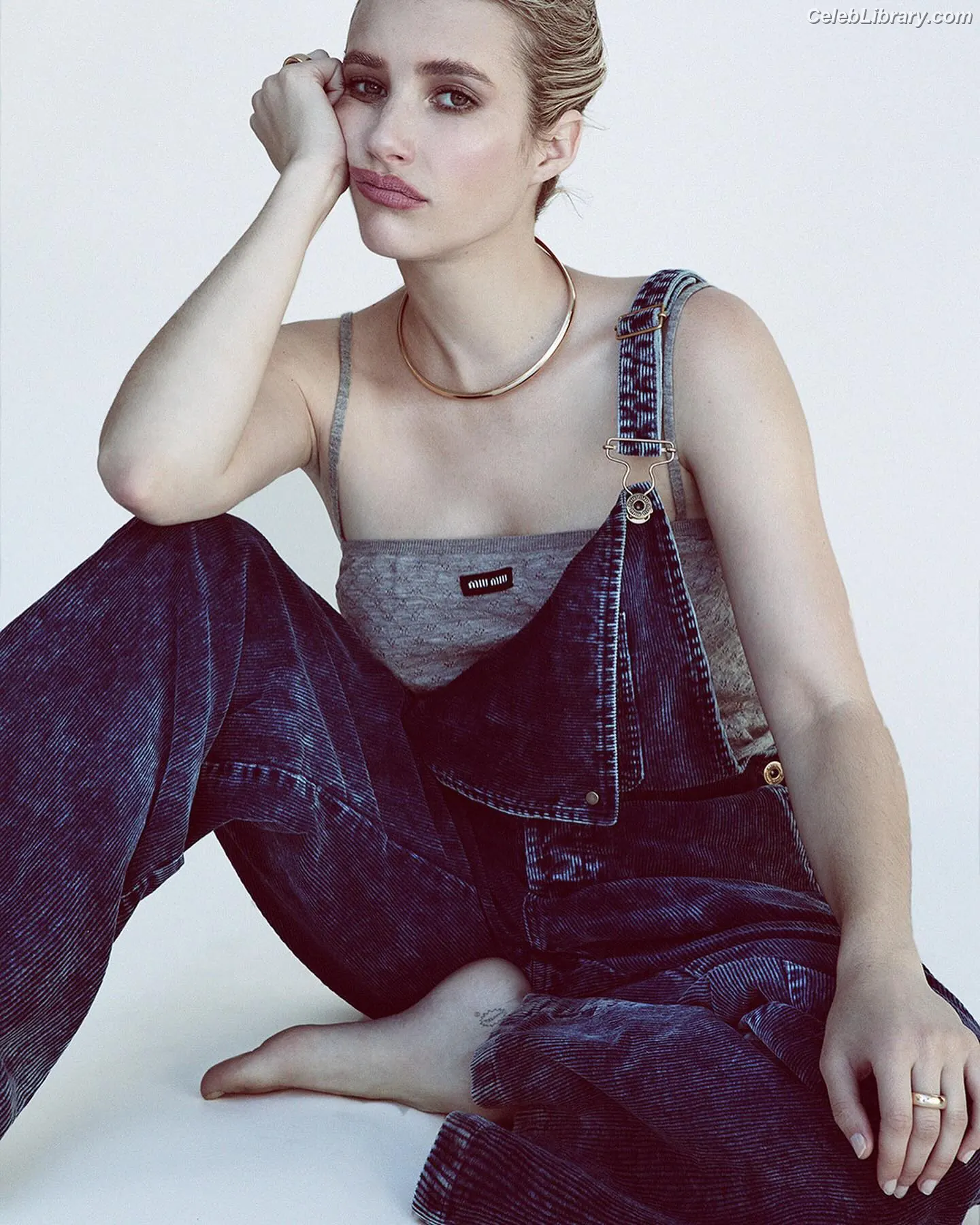 Emma Roberts photo 19 of 1782