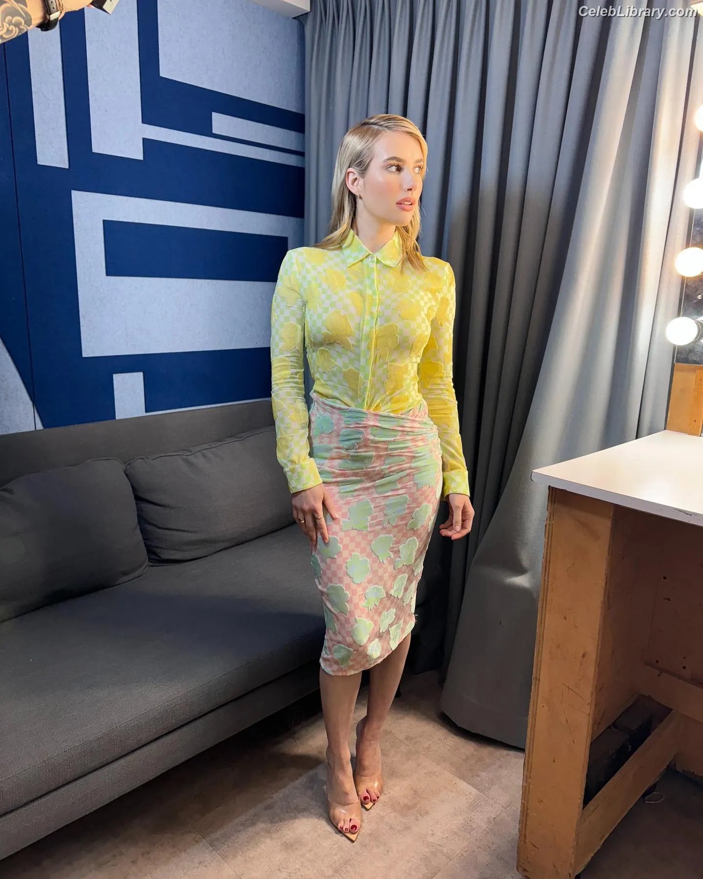Emma Roberts photo 4 of 1782