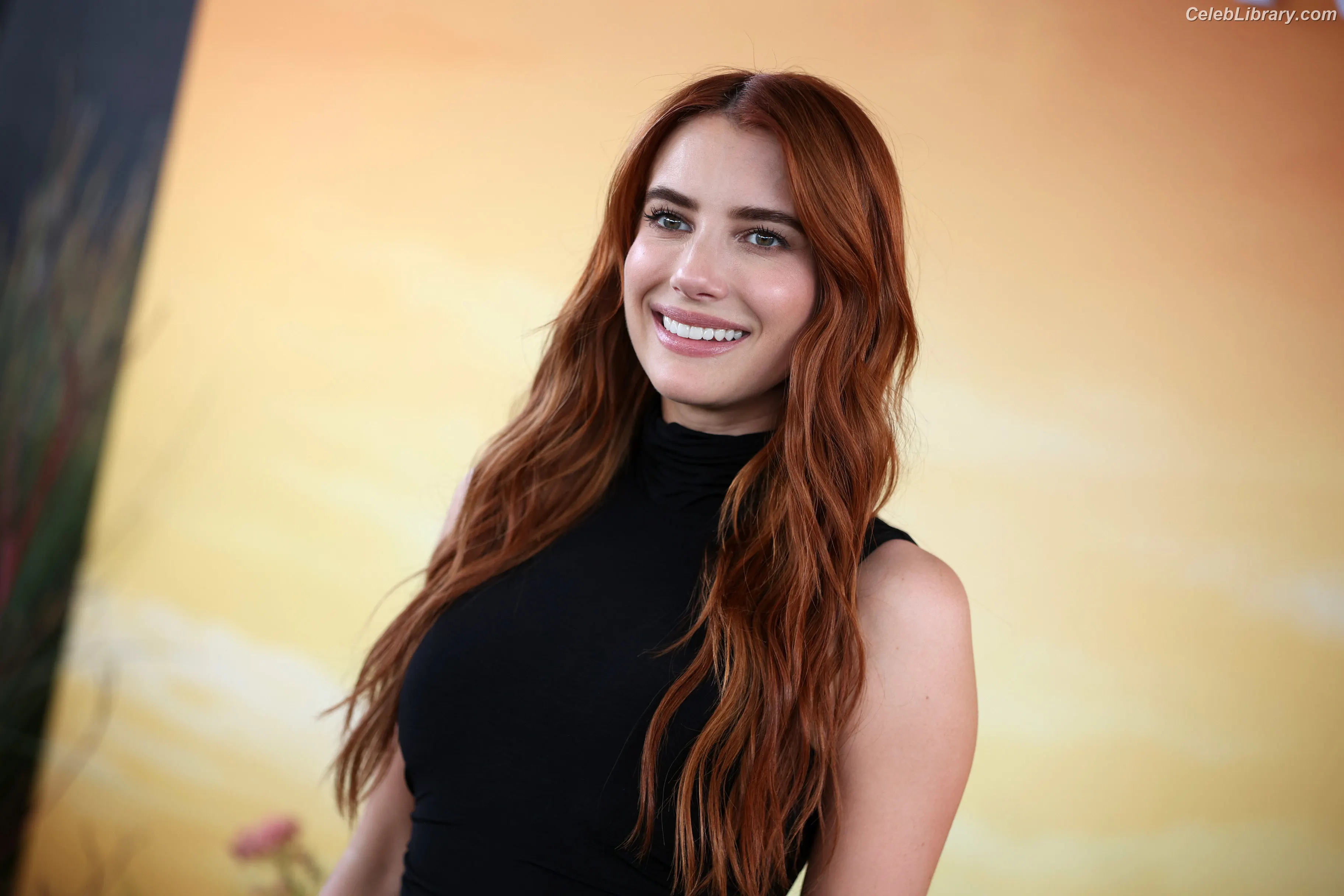 Emma Roberts photo 7 of 1782