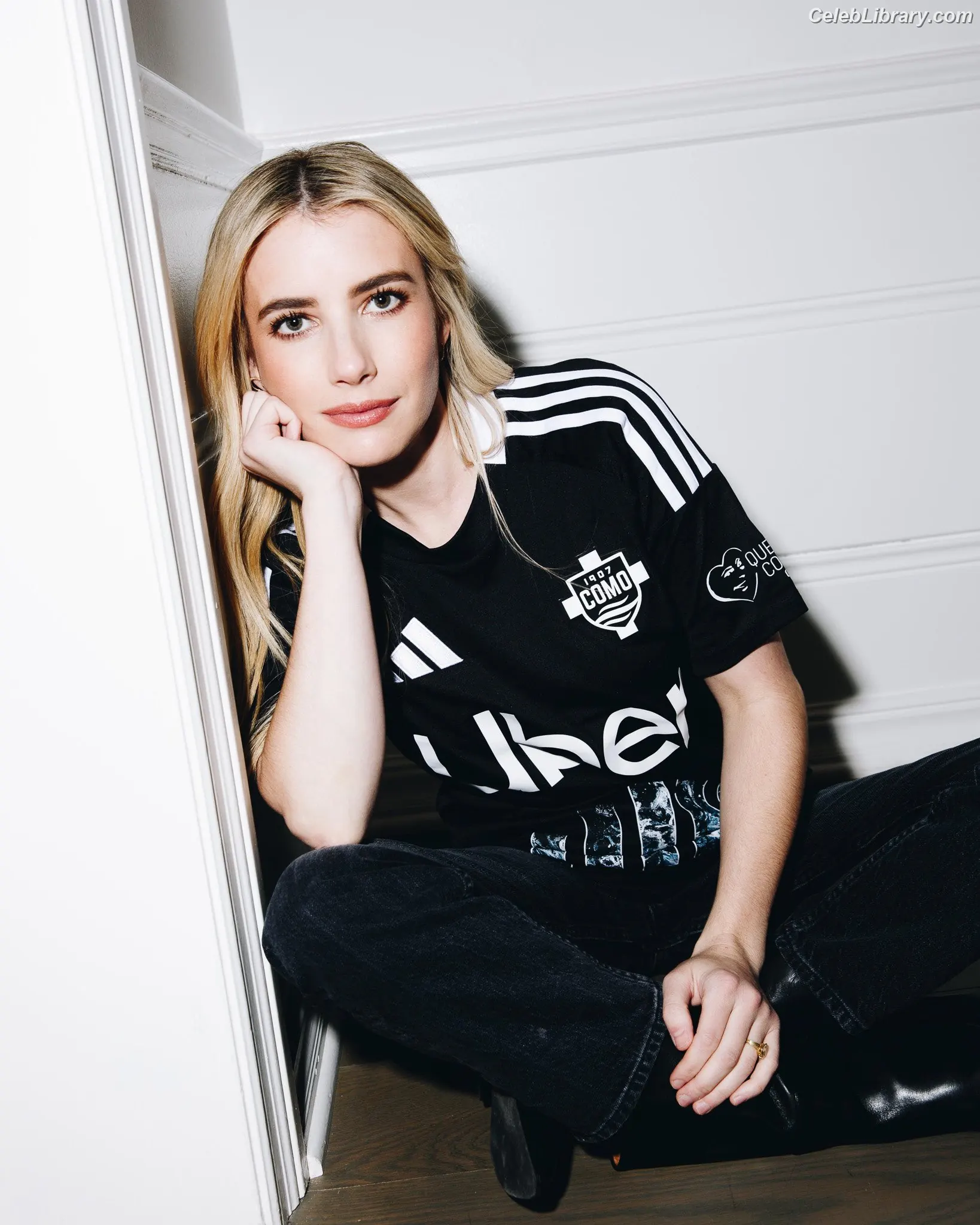 Emma Roberts photo 4 of 1782